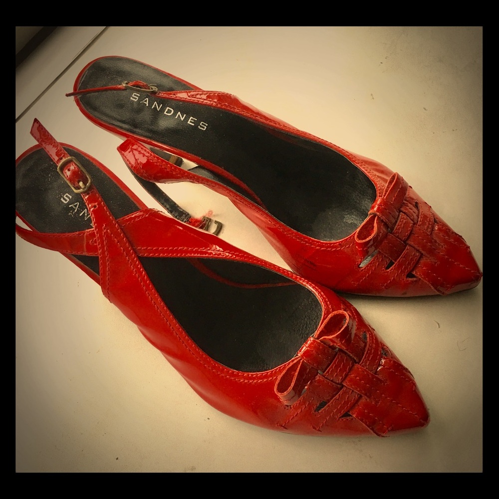 Dresser shoe